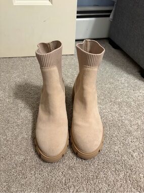 Steve Madden Tan Knit-Shaft Chelsea Lug Boots
